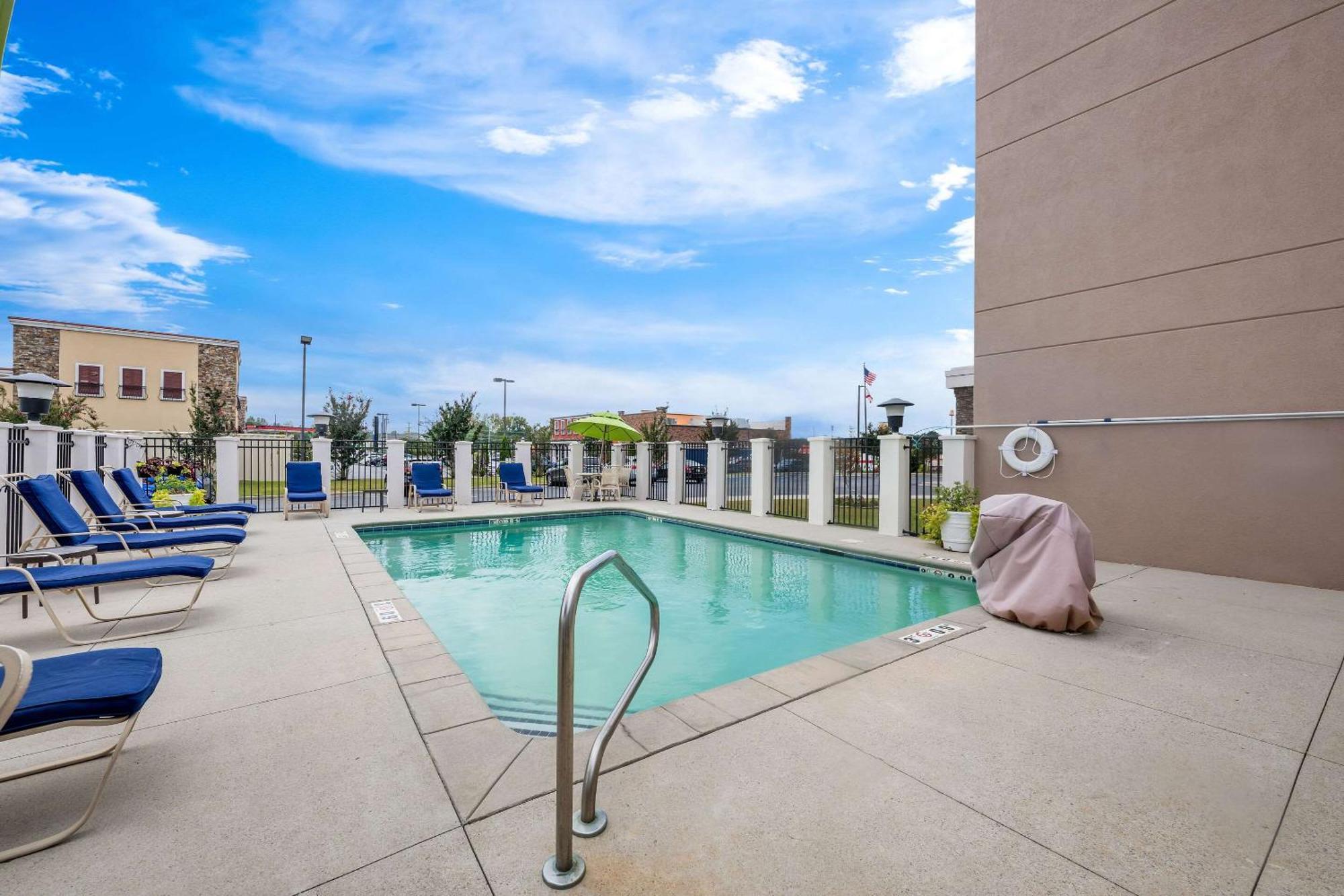 Comfort Suites Cullman I-65 Exit 310 Bagian luar foto