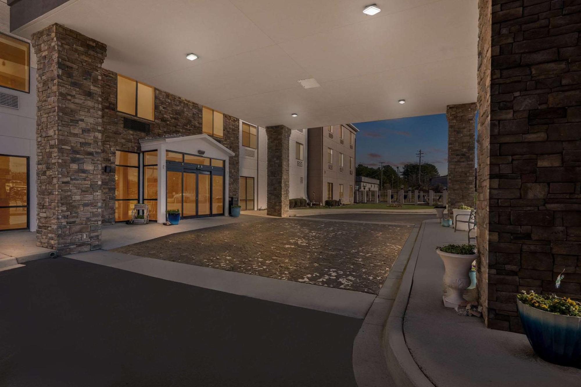Comfort Suites Cullman I-65 Exit 310 Bagian luar foto
